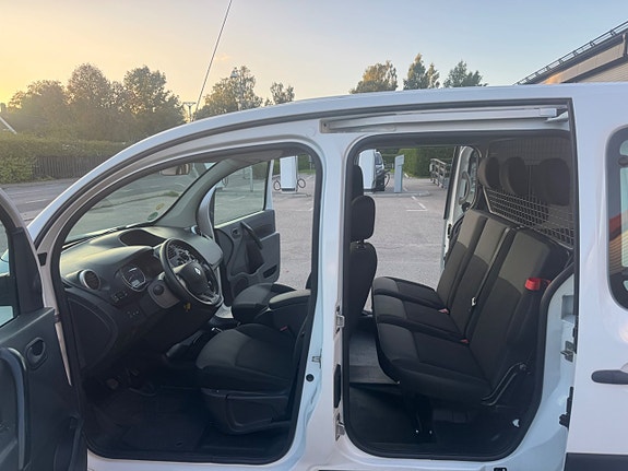 Renault Kangoo Express 12 of 15