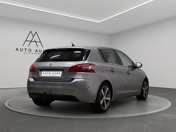 Peugeot 308 4 of 13