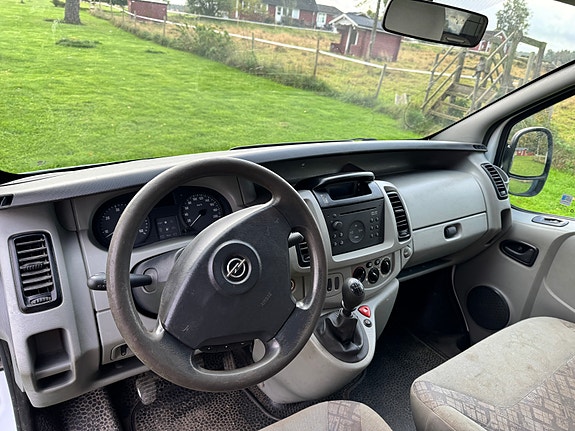 Opel Vivaro 8 of 10