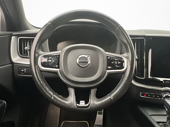Volvo XC60 10 of 30