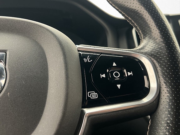 Volvo XC60 17 of 30