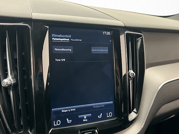 Volvo XC60 24 of 30