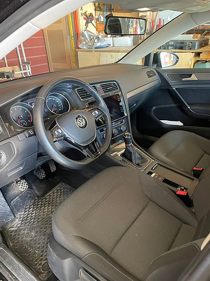 Volkswagen Golf VII 7 of 8