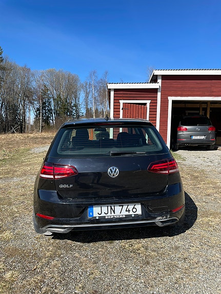 Volkswagen Golf VII 2 of 8
