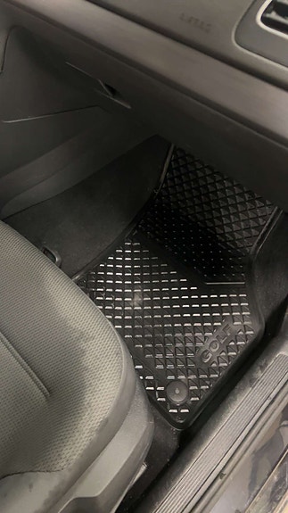 Volkswagen Golf VII 8 of 8
