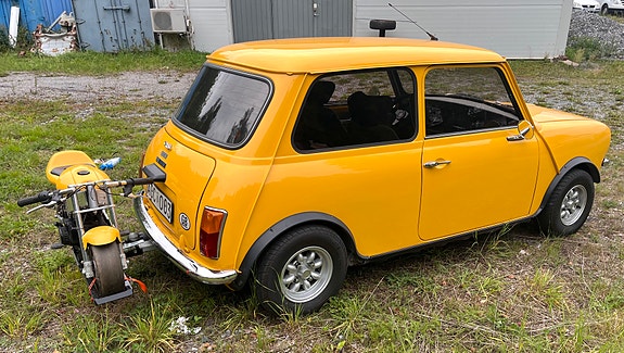 Austin Mini 2 of 16
