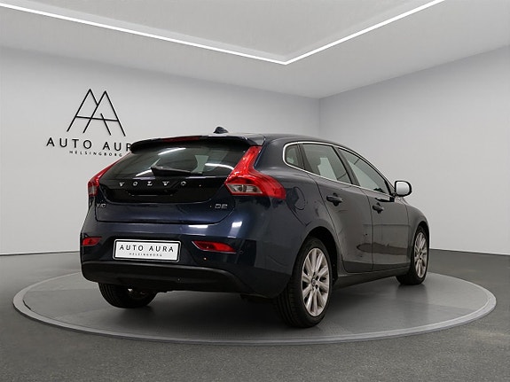 Volvo V40 4 of 15