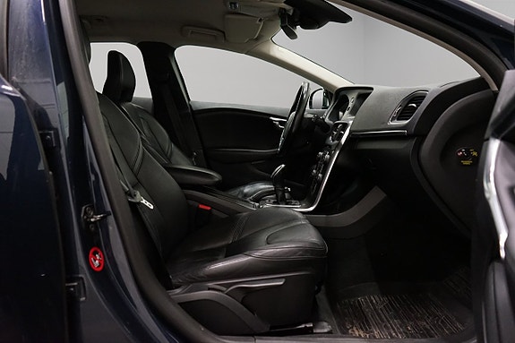 Volvo V40 14 of 15