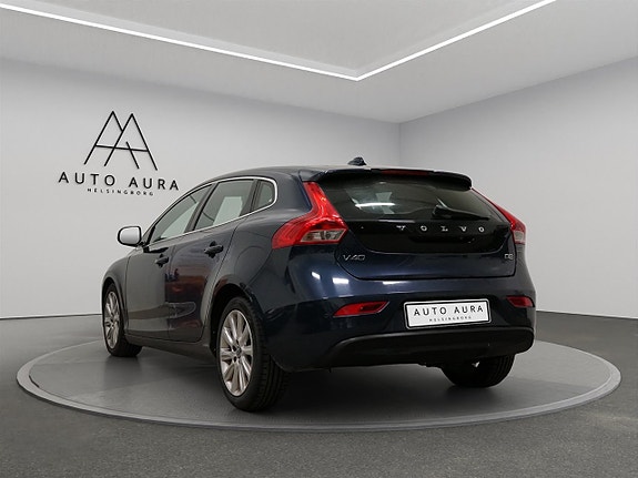 Volvo V40 6 of 15