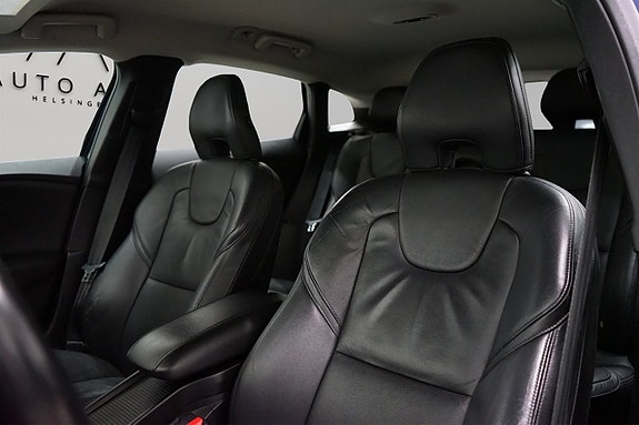 Volvo V40 9 of 15