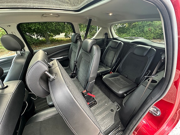 Ford S-MAX 5 of 7