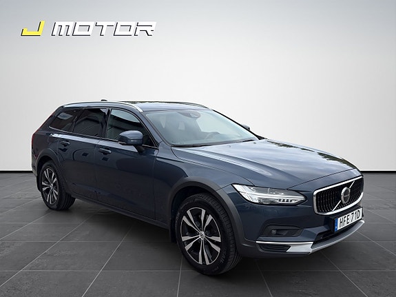 Volvo V90 Cross Country 7 of 10