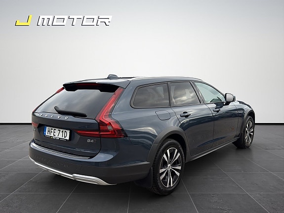 Volvo V90 Cross Country 5 of 10