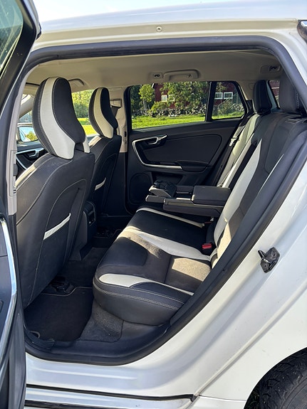 Volvo V60 5 of 6