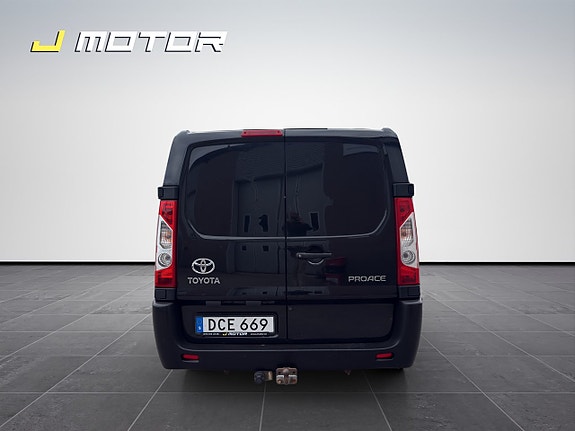 Toyota Proace 4 of 8