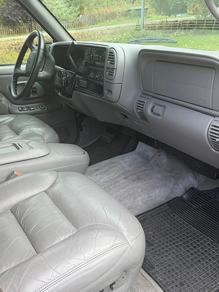 Chevrolet Tahoe 7 of 9