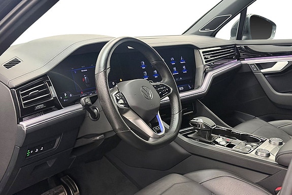 Volkswagen Touareg 12 of 30