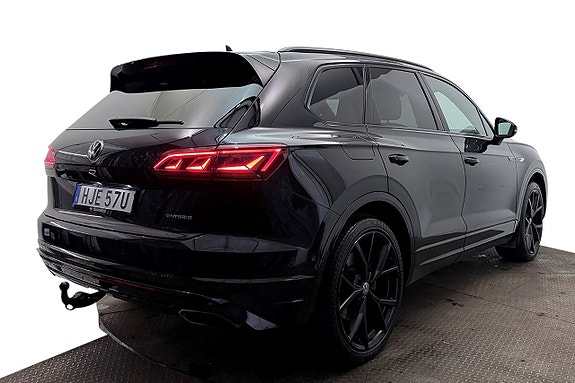Volkswagen Touareg 6 of 30