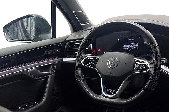 Volkswagen Touareg 18 of 30