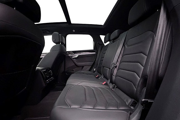 Volkswagen Touareg 15 of 30