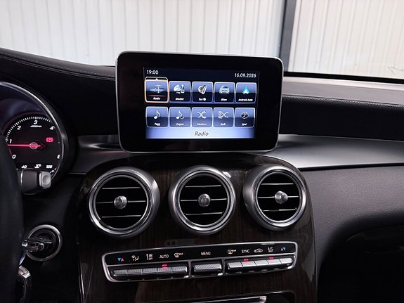 Mercedes-Benz GLC220 d 17 of 29