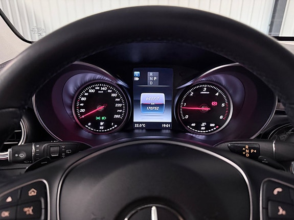 Mercedes-Benz GLC220 d 15 of 29