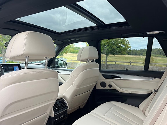 BMW X5 9 of 12