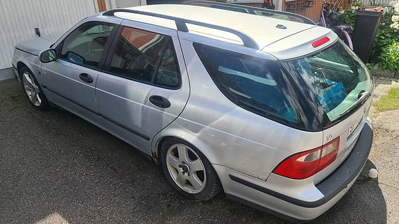 Saab 9-5 3 of 9