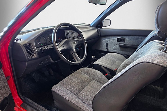 Toyota Corolla 9 of 17