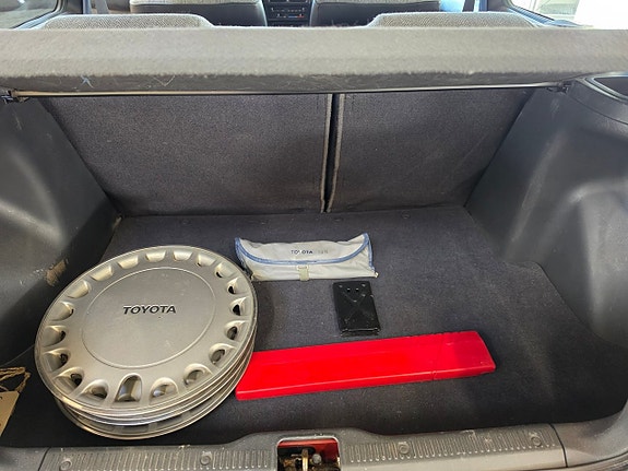 Toyota Corolla 16 of 17