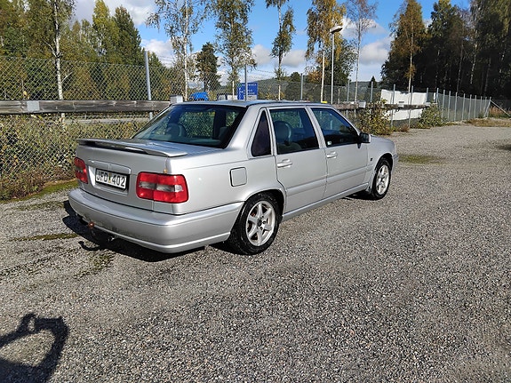 Volvo S70 2 of 3