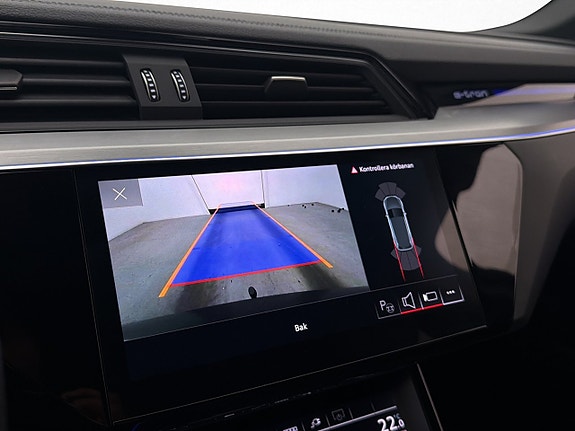 Audi Q8 e-tron 23 of 30