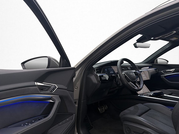 Audi Q8 e-tron 9 of 30