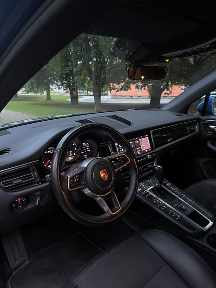 Porsche Macan S 8 of 9