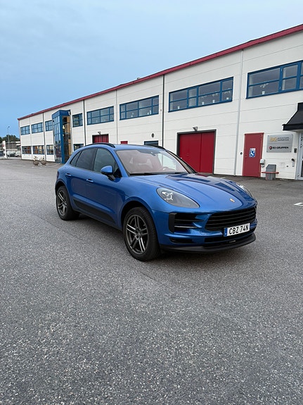 Porsche Macan S 6 of 9