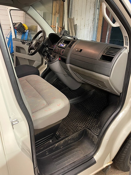 Volkswagen Transporter 6 of 10