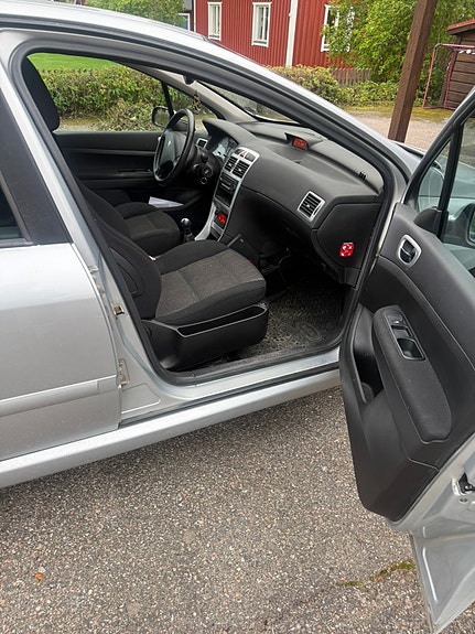 Peugeot 307 3 of 4