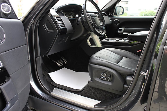 Land Rover Range Rover 23 of 30