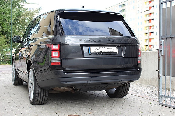 Land Rover Range Rover 2 of 30