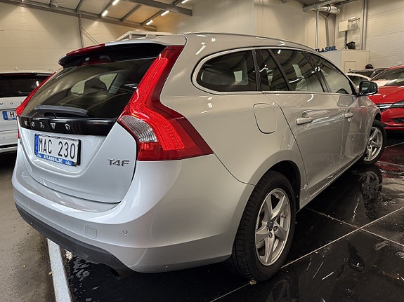 Volvo V60 5 of 24