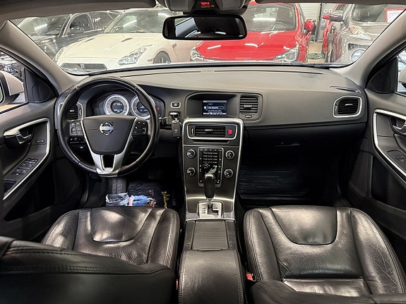 Volvo V60 22 of 24