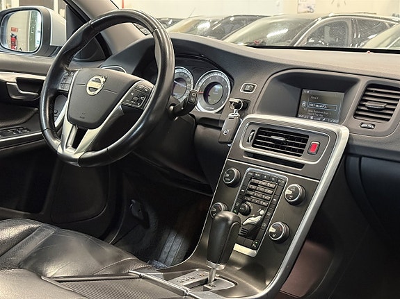Volvo V60 10 of 24