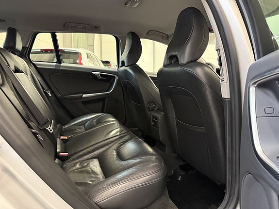 Volvo V60 9 of 24