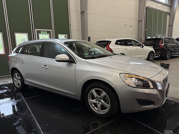 Volvo V60 6 of 24