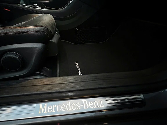 Mercedes-Benz CLA250 16 of 19