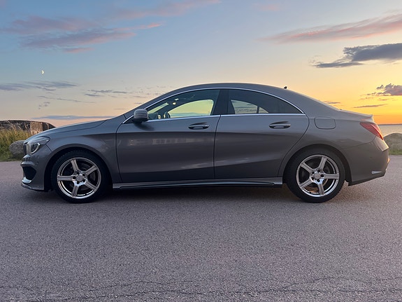 Mercedes-Benz CLA250 11 of 16