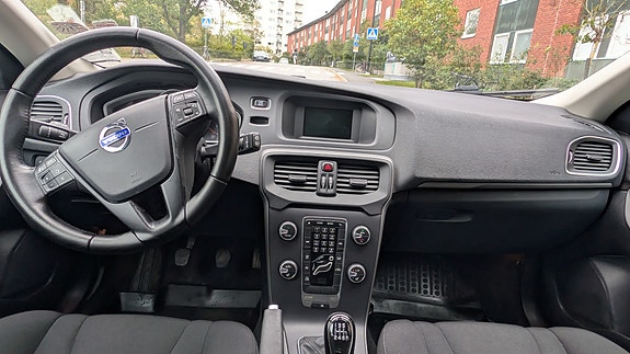 Volvo V40 10 of 13