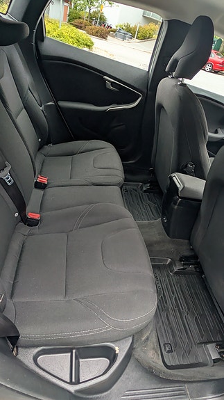 Volvo V40 13 of 13