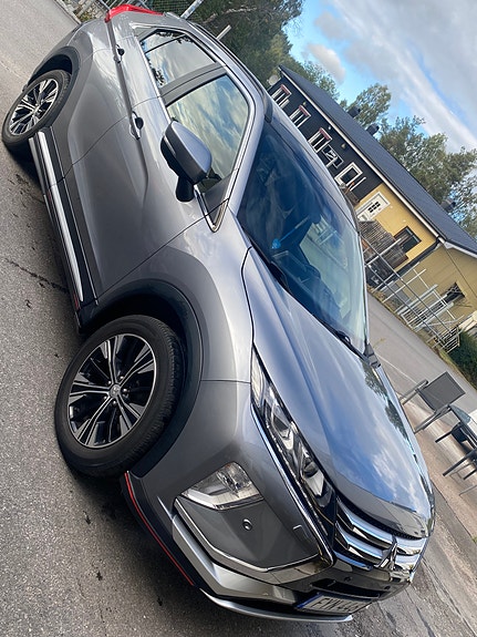 Mitsubishi Eclipse Cross 2 of 10