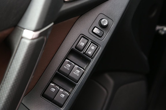 Subaru Forester 12 of 27